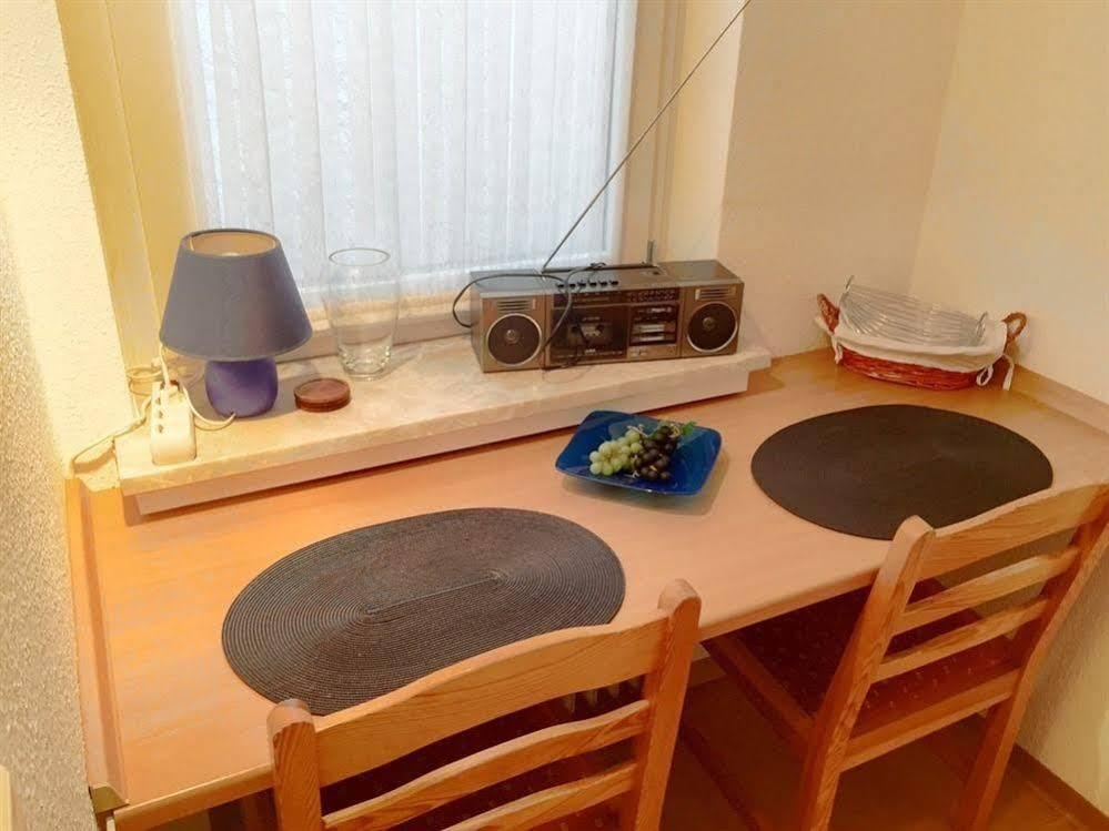 קוכם Ferienwohnungen Haus Zur Linde מראה חיצוני תמונה