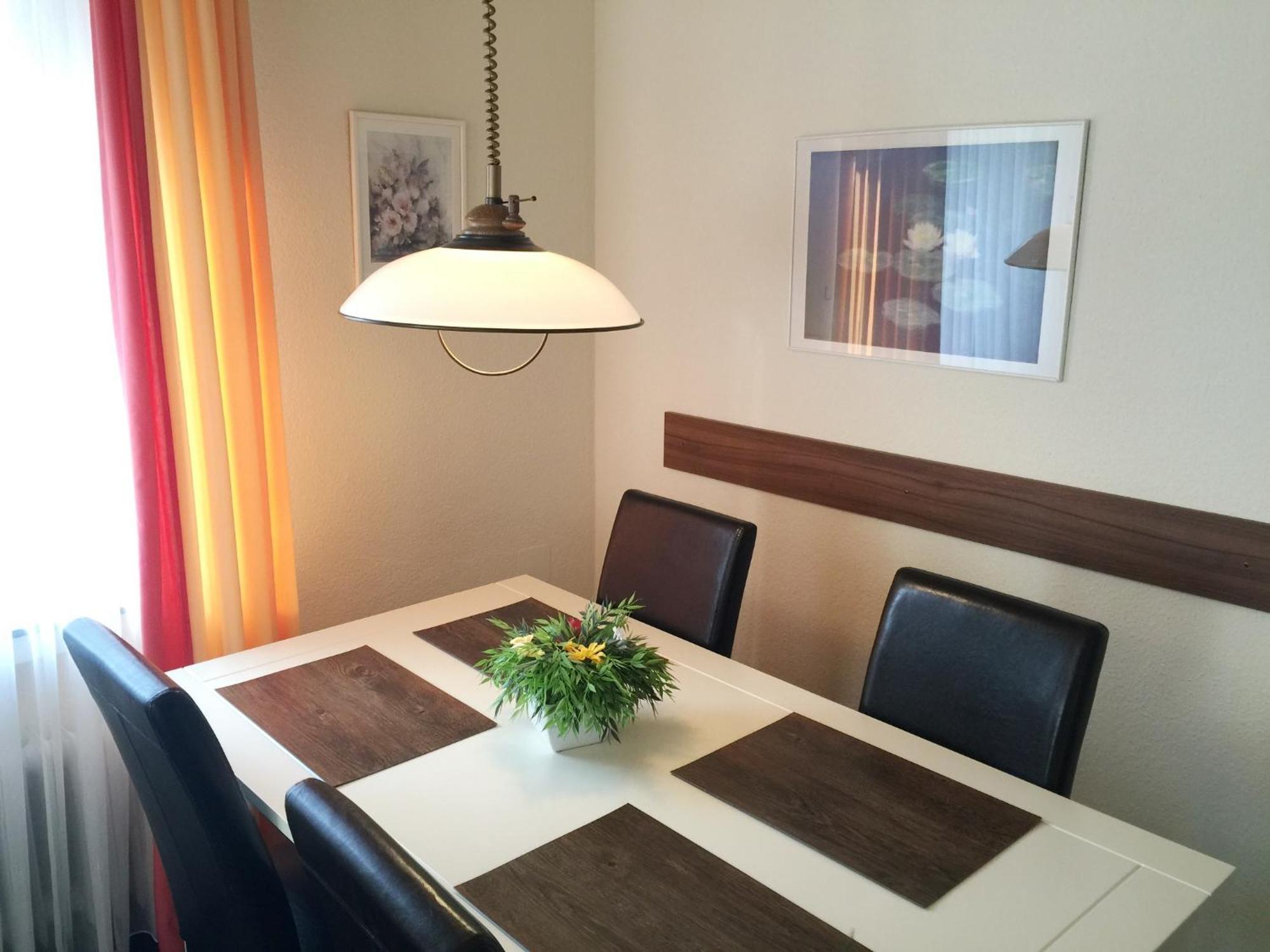 קוכם Ferienwohnungen Haus Zur Linde חדר תמונה