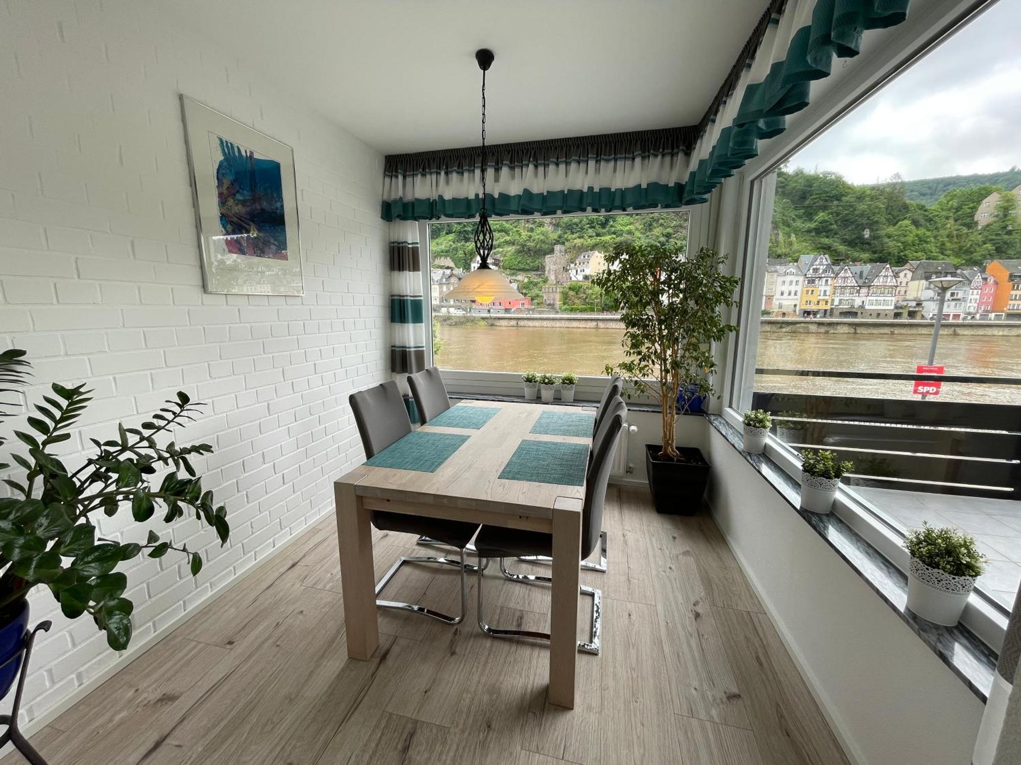 קוכם Ferienwohnungen Haus Zur Linde מראה חיצוני תמונה