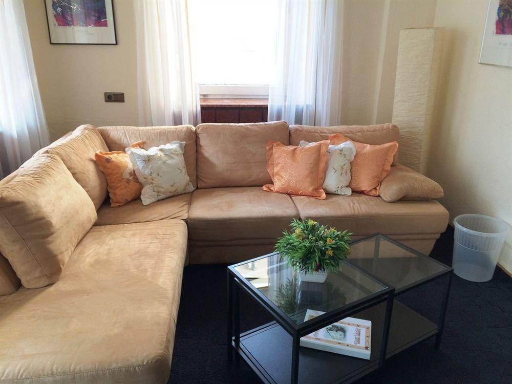 קוכם Ferienwohnungen Haus Zur Linde מראה חיצוני תמונה